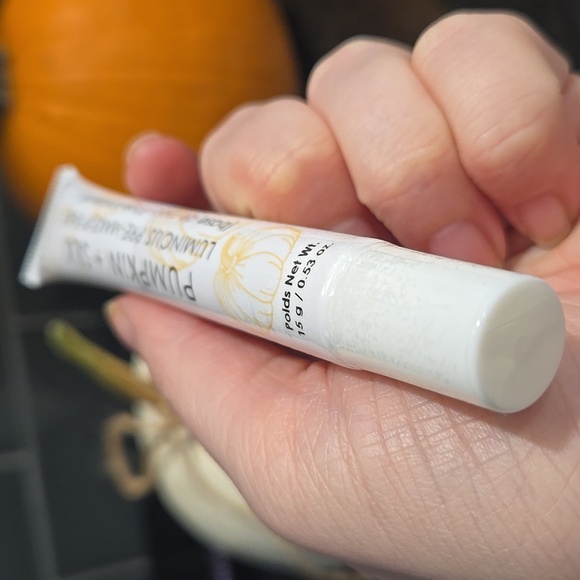 Seraphine Makeup Base - Picture 6 of 6